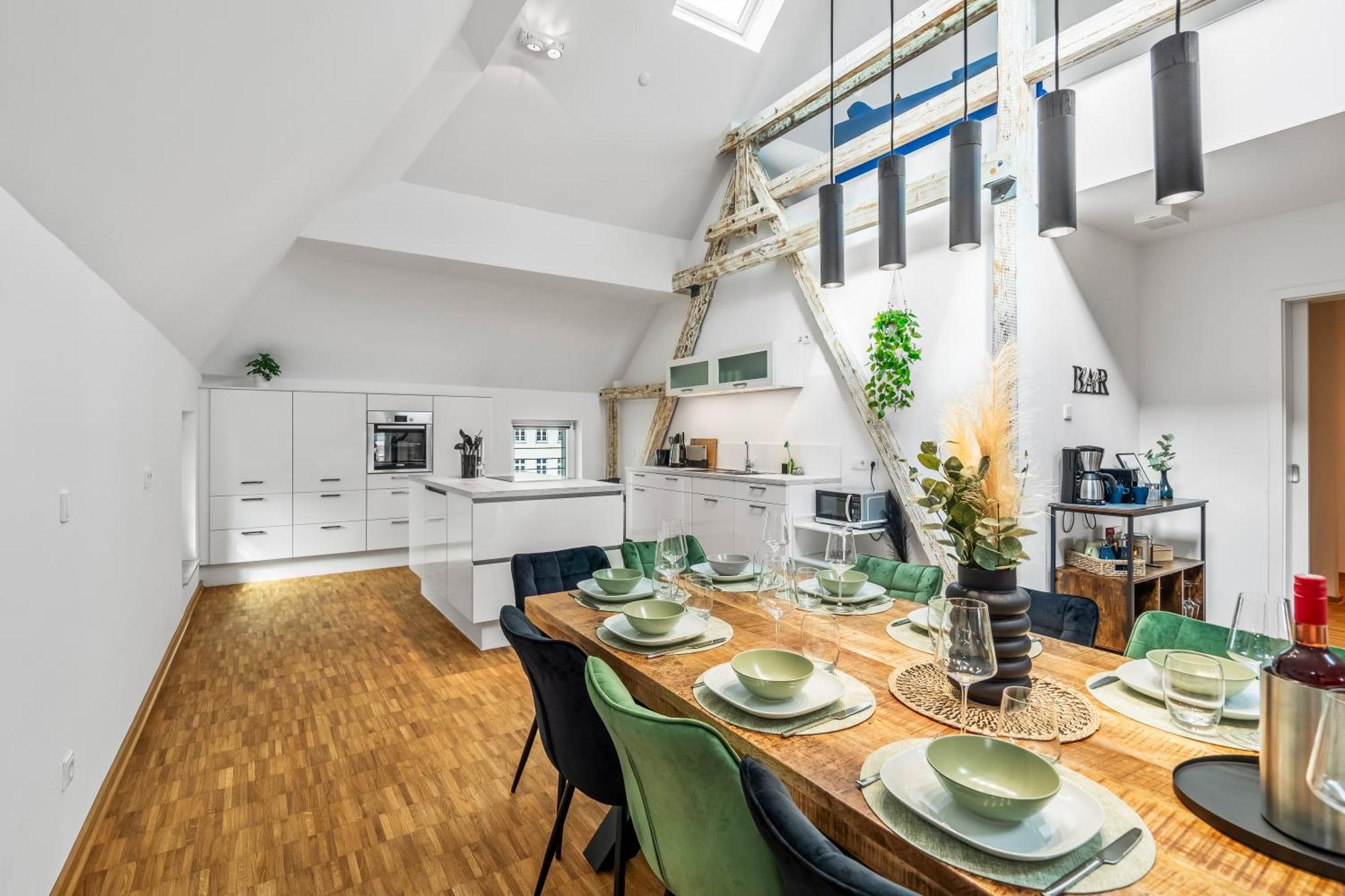 Ferienwohnung Dnd Design Loft I 170Qm I Parken I Balkon I Workstation I Netflix I Kaffee I Waschmaschine I Trockner I Xbox I Ausblick Würzburg Exterior foto